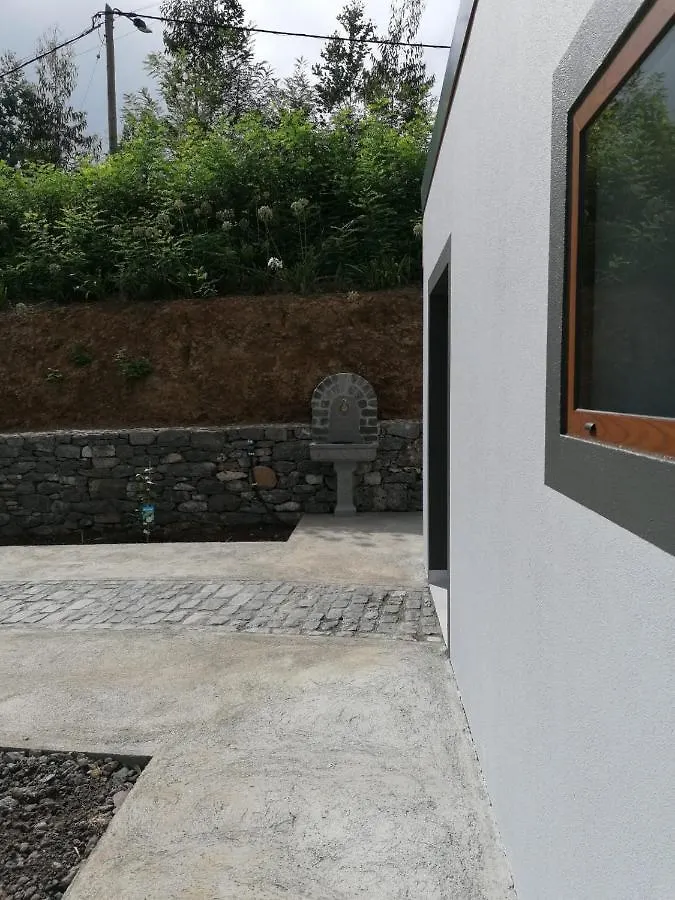 Rochao Village By Rent2U, Lda Calheta  Guest house
