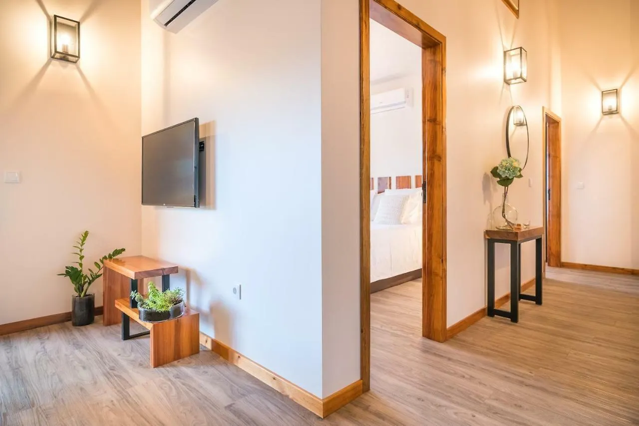 Rochao Village By Rent2U, Lda Calheta  Portugal