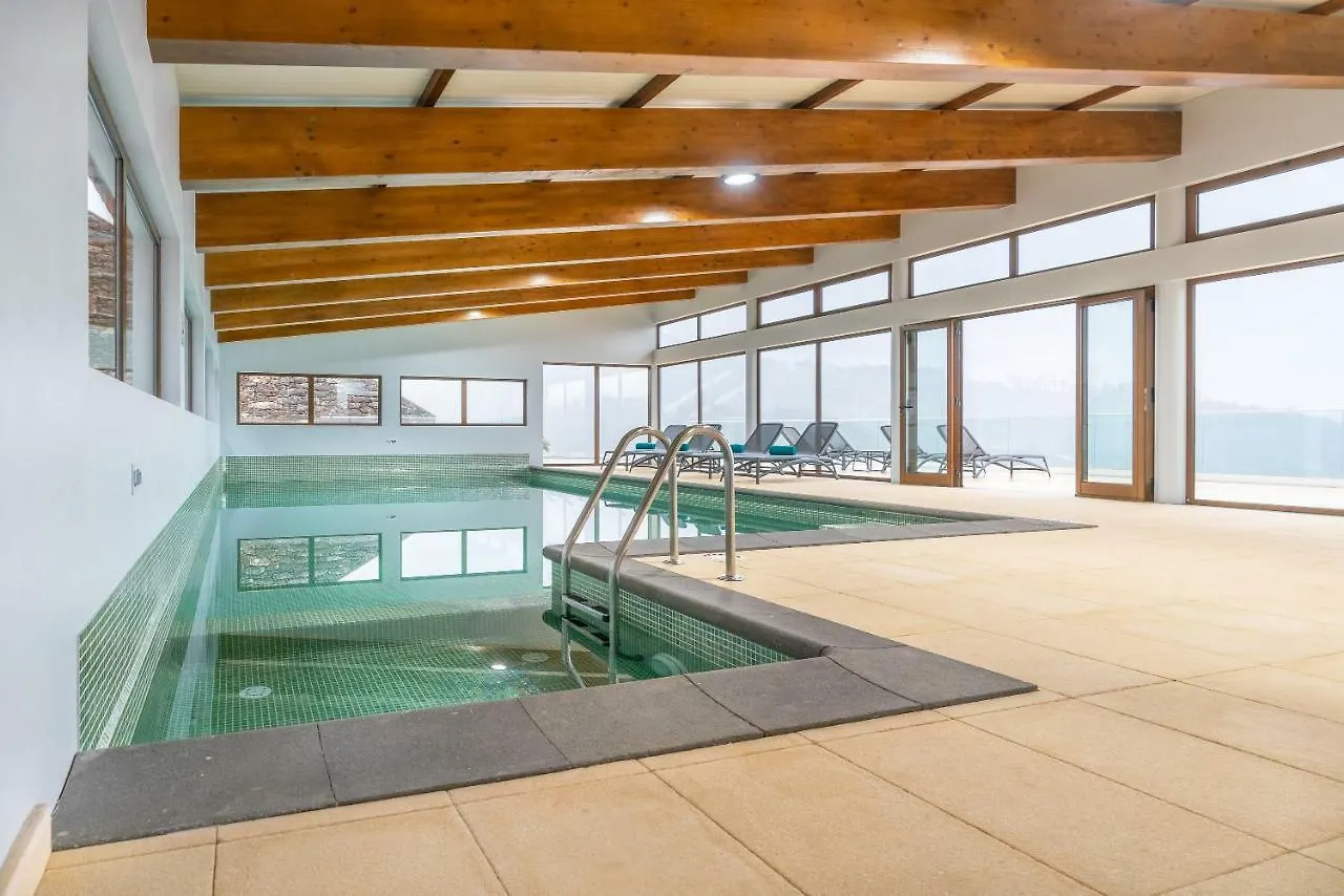 Guest house Rochao Village By Rent2U, Lda Calheta