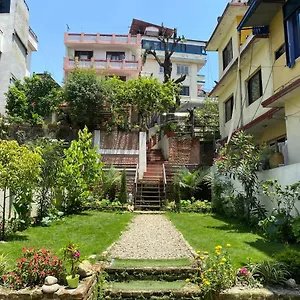 birds-nest-hostel.hotels-kathmandu.com/